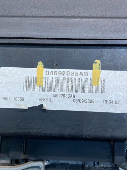2006 Jeep Grand Cherokee Integrated Power Fuse Box 04692085ab ae0181 DG4