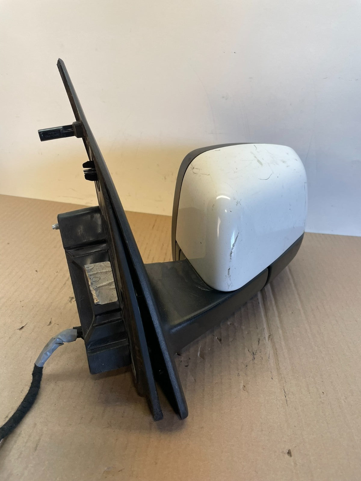 2011 to 2015 Land Rover LR2 Left Lh Side Door Power Mirror aj0837 DG1