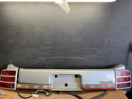 1989 to 1991 Oldsmobile Cutlass Rear Body Finish Panel Trim Trunk S3348 DG0