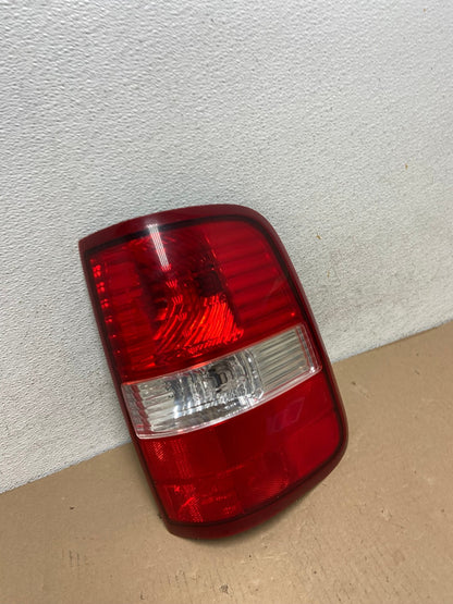 2004 to 2008 Ford F150 F-150 Right Passenger RH Side Tail Light AF3059 LK2