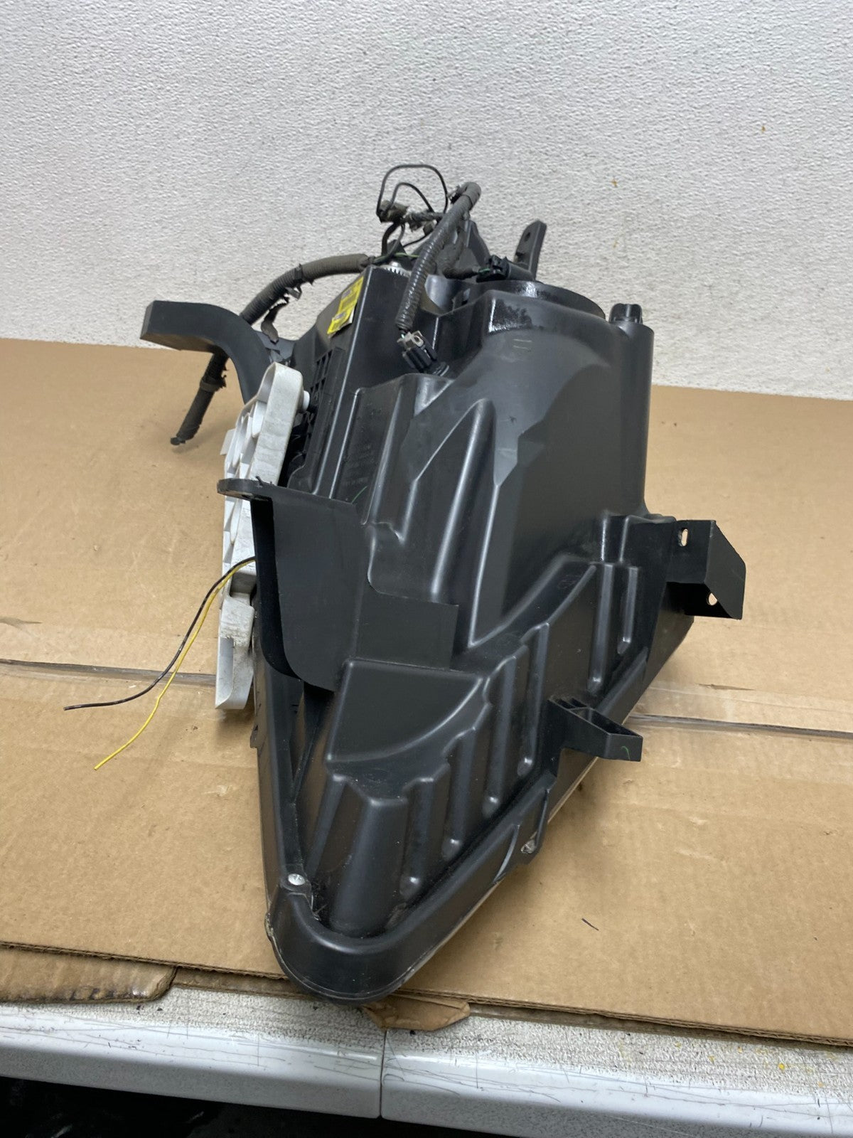2013 to 2016 Nissan Pathfinder Left Driver LH Side Headlight Halogen DEPO AE67445