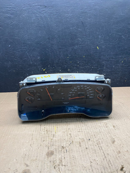 2003 Dodge Durango 4.7L Speedometer Instrument Cluster Gauge OEM P5671 DG0