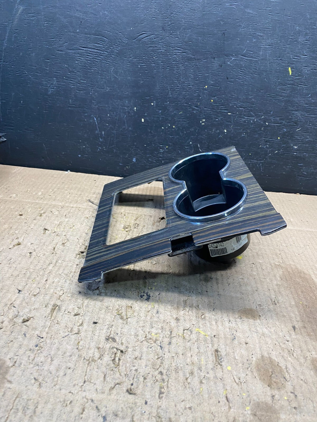 2007 to 2014 Lincoln Navigator Center Console Cup Holder N0404 PS1