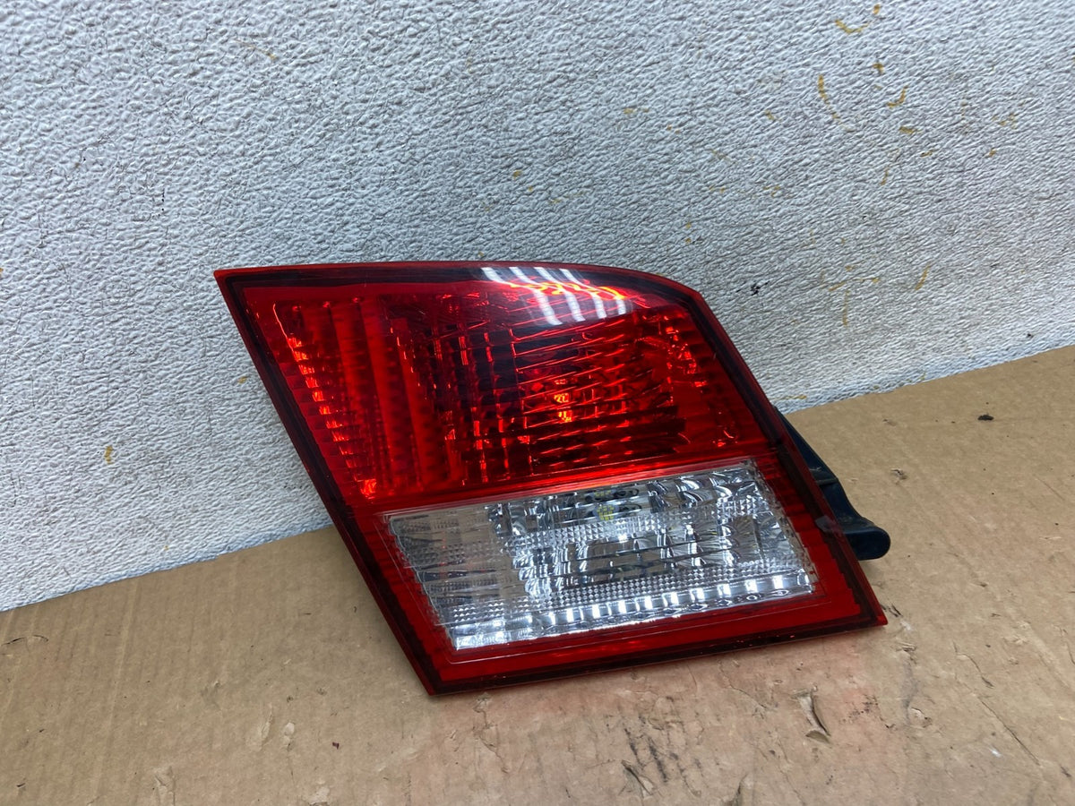 2002-2004 Infiniti i35 Inner Light Left Driver Side Tail Light AI9314 LK0
