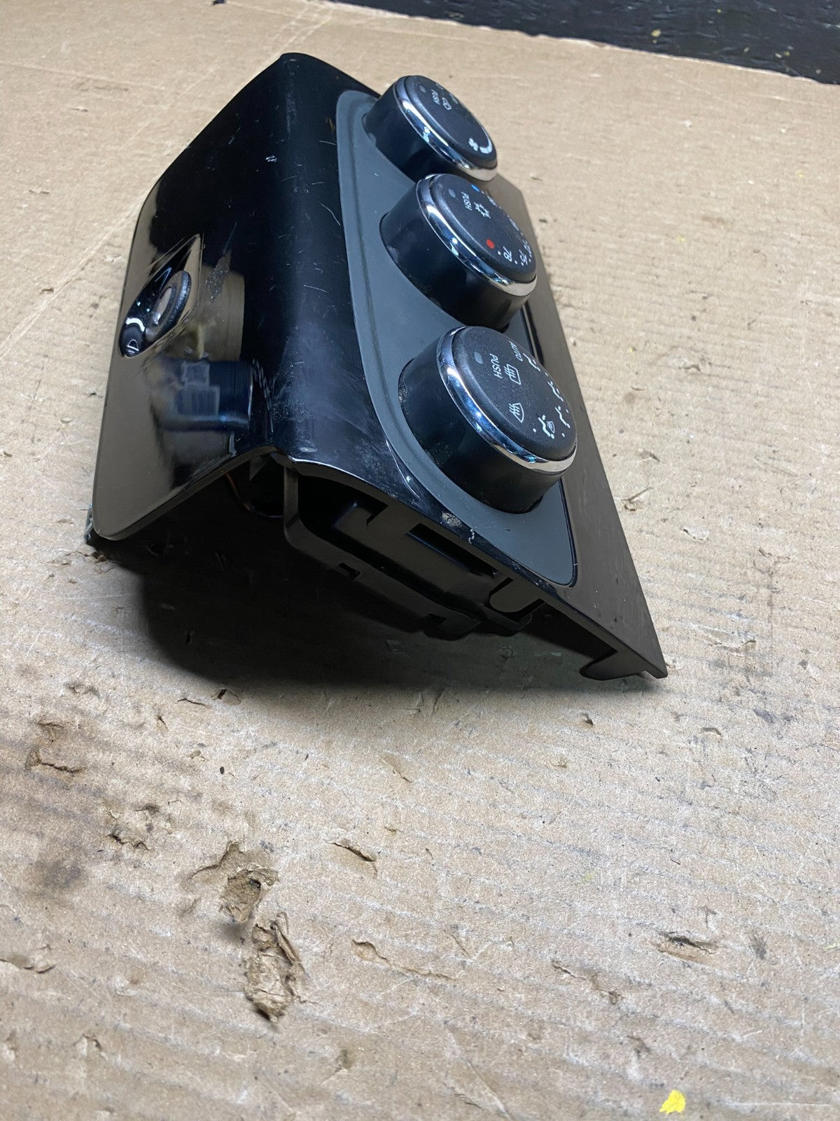 2011 - 2014 Chrysler 200 Heater AC Climate Switch Temperature Control R2826 DG3