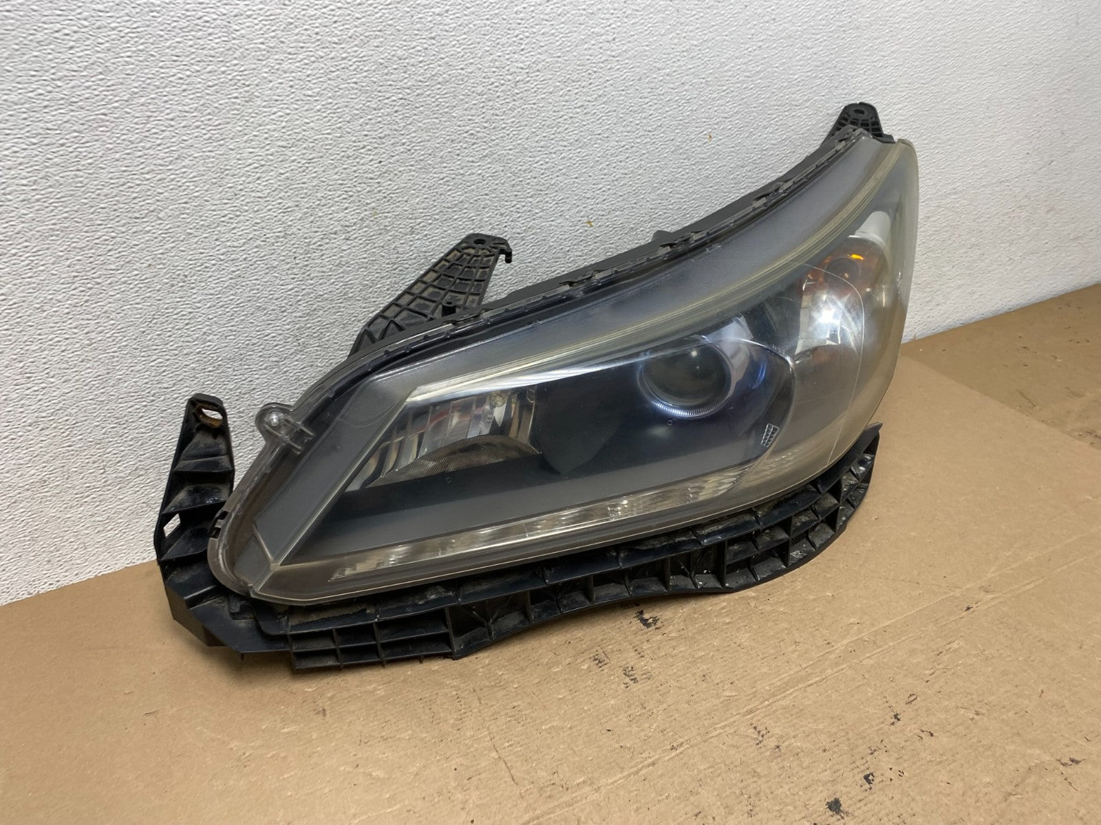 2013 to 2015 Honda Accord Sedan Headlight Left Driver Lh Side AF4569 DW2