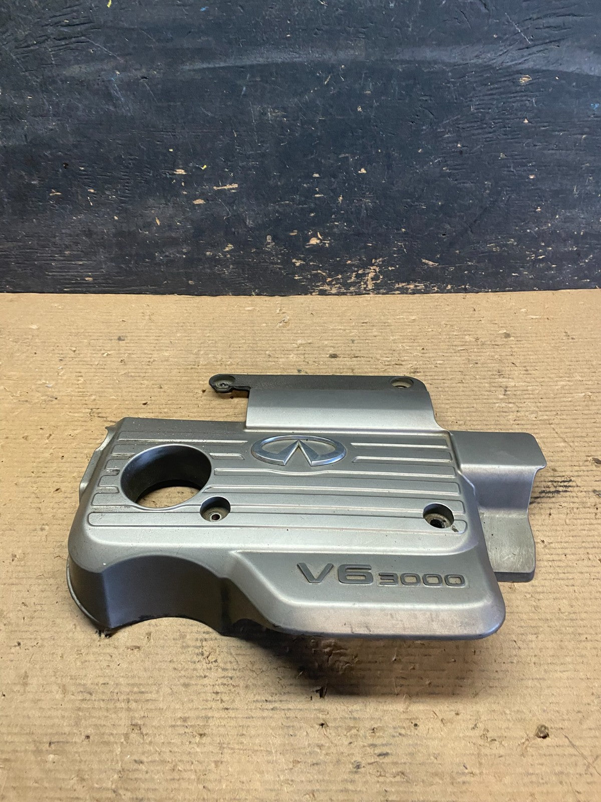 1999 2000 2001 Infiniti i30 3000 v6 Engine Cover Motor Shield s3446 DG0