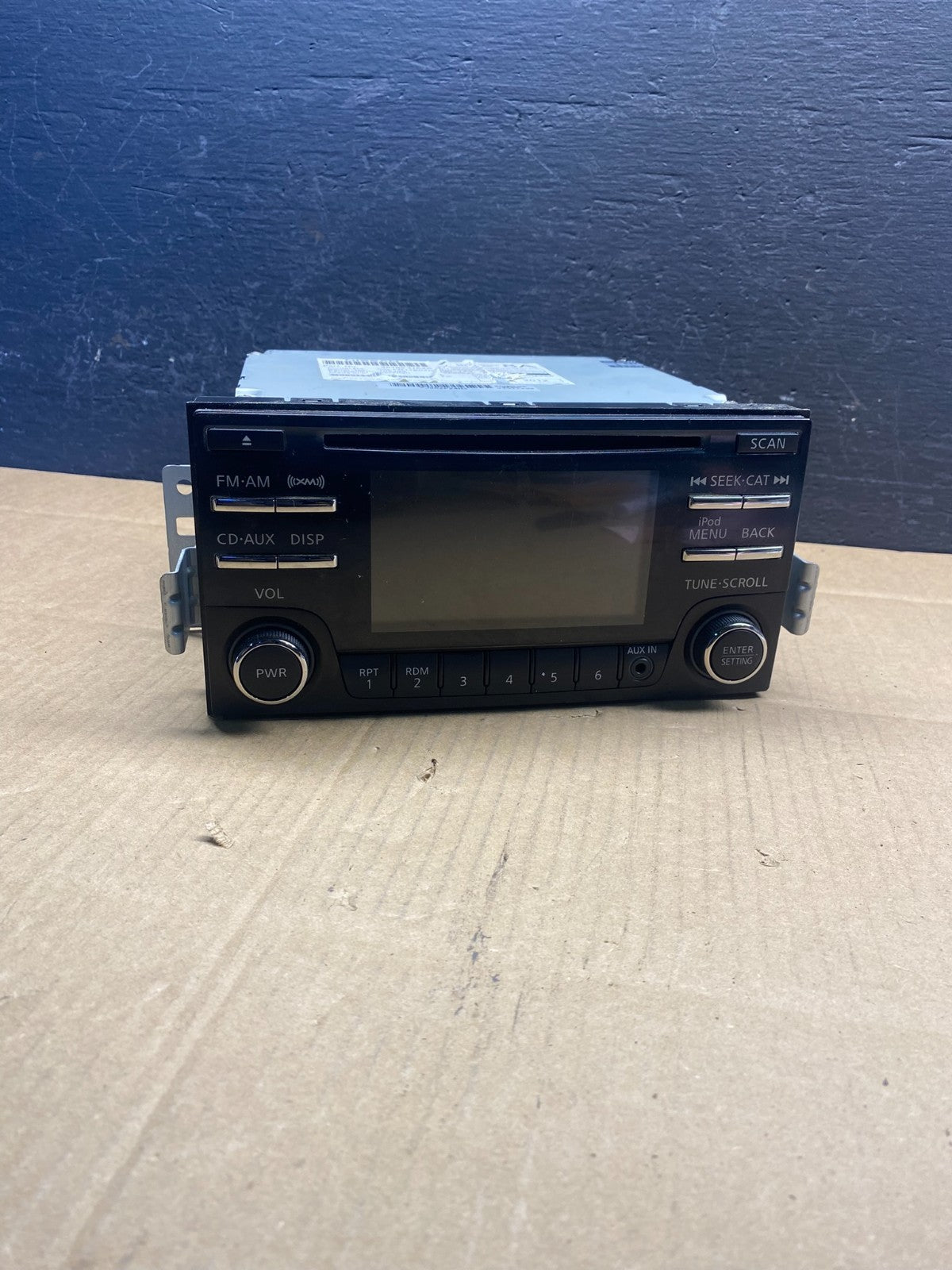 2013 to 2014 Nissan Quest AM FM Radio Stereo CD Player Receiver AD1545 DG0