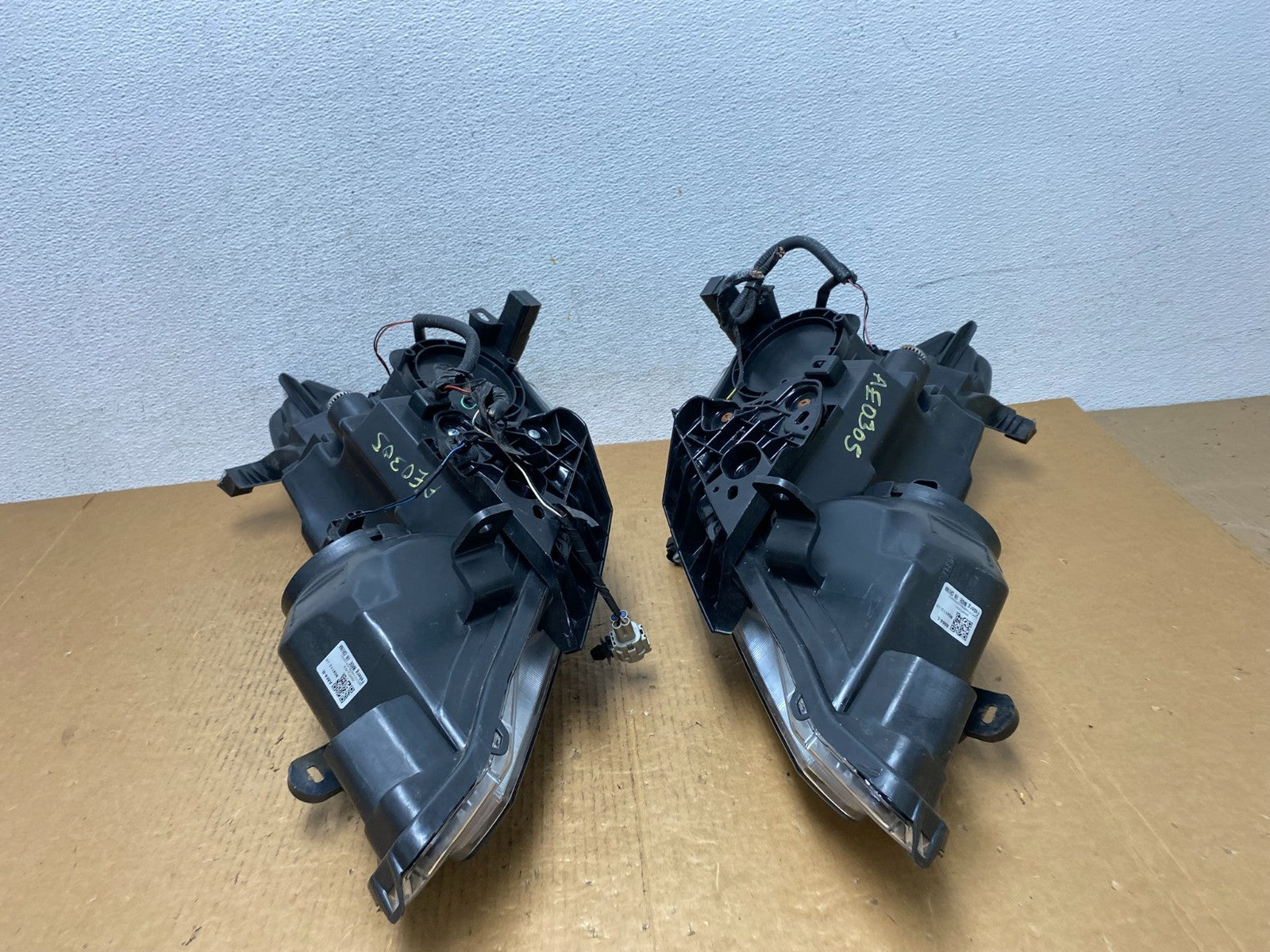 2013 to 2015 Nissan Altima Left+Right Side Set Halogen Headlights AE0305 DW7