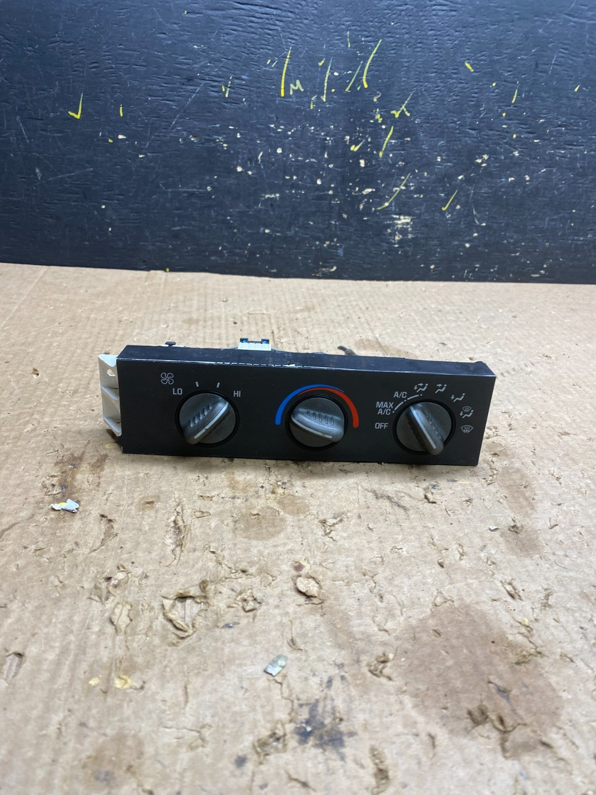 2001 - 2007 GMC Chevrolet Express 1500 Climate Control A/C Z7222 DG0