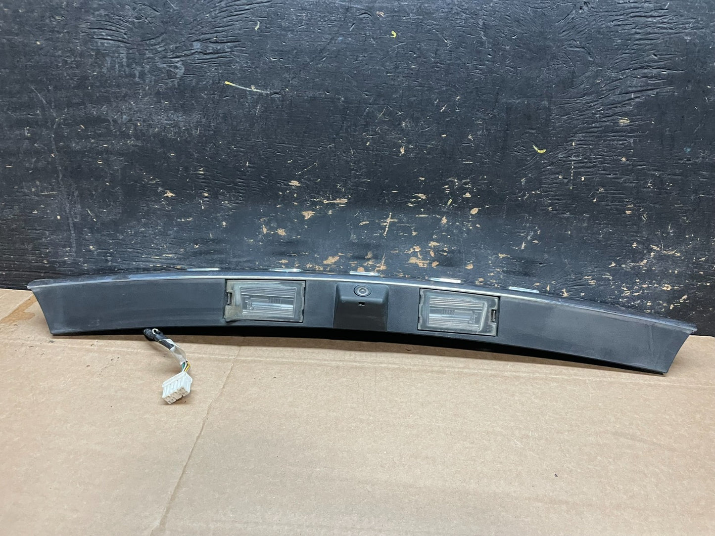 2011-2013 Dodge Durango Liftgate Tailgate Chrome Trim Molding w/ Camera Y9255 DG5