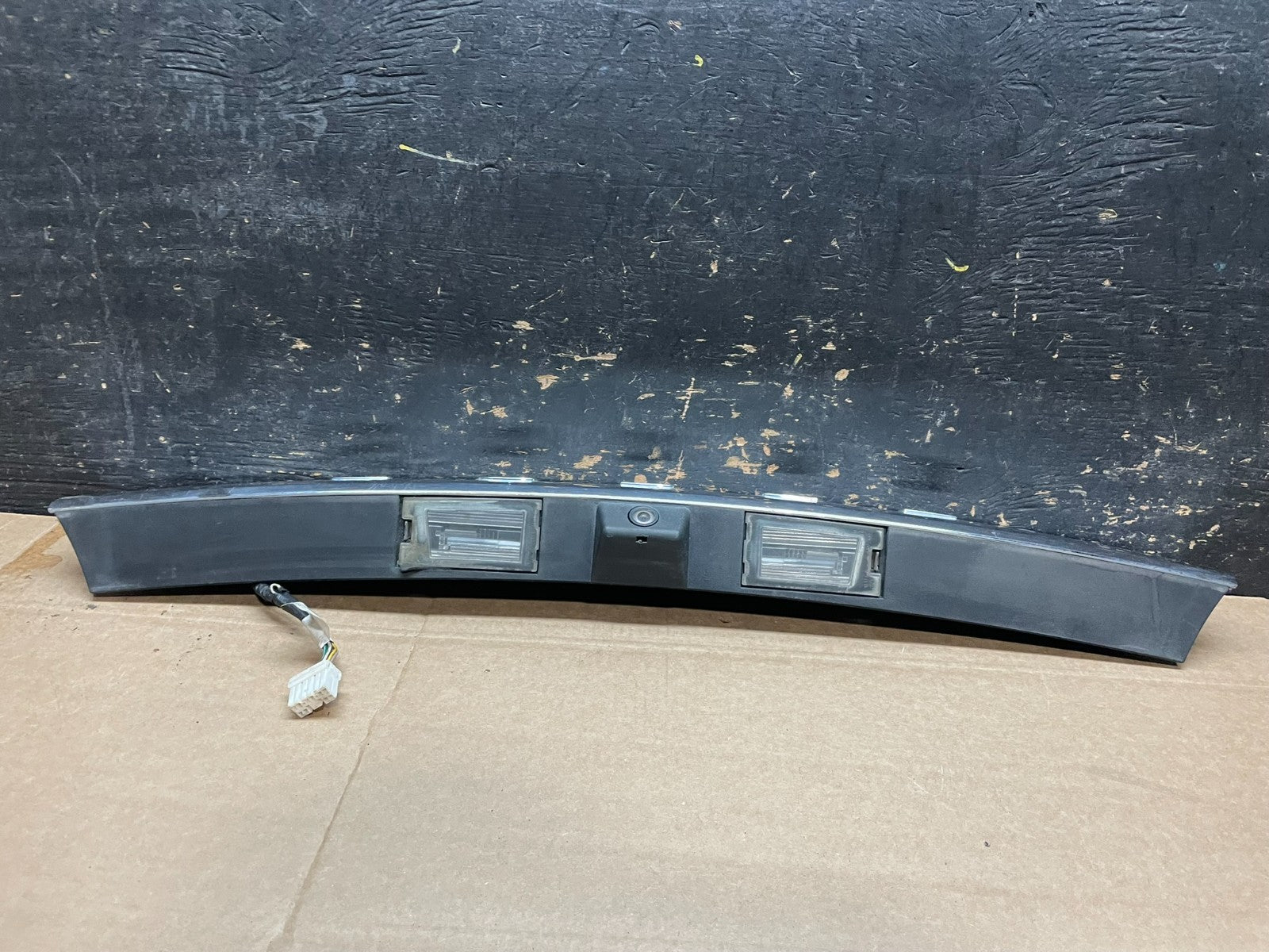 2011-2013 Dodge Durango Liftgate Tailgate Chrome Trim Molding w/ Camera Y9255 DG5