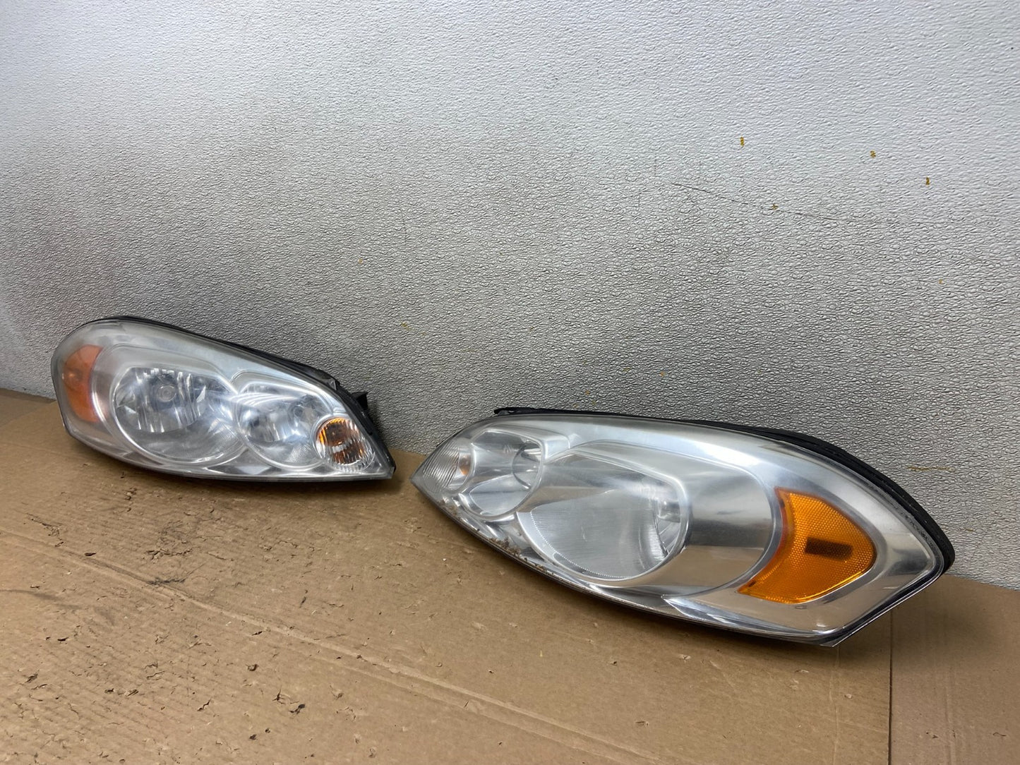 2006 - 2013 Chevrolet Impala Left+Right Set Headlights Halogen AB4891 DW1