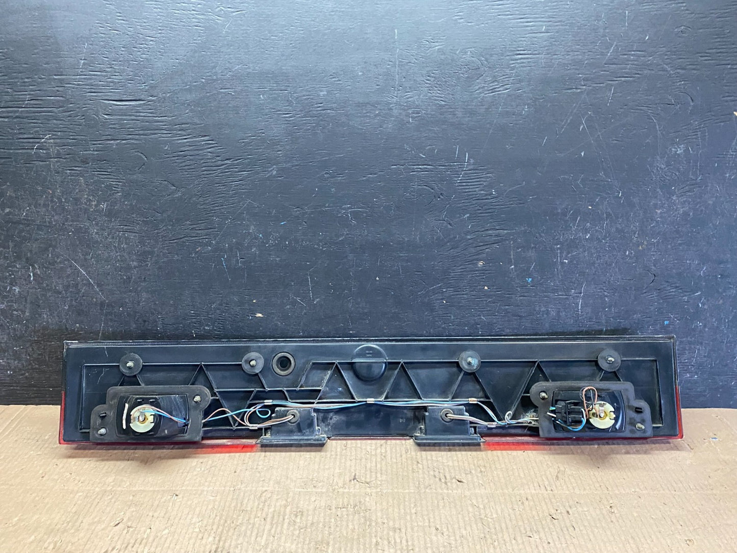 1993 to 1997 Saab 9000 Center Trunk Rear Brake Tail Light OEM i3533 DG17