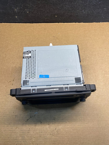 2011 2012 GMC Acadia Radio Display Screen AM/FM AUX AD9901 DG3
