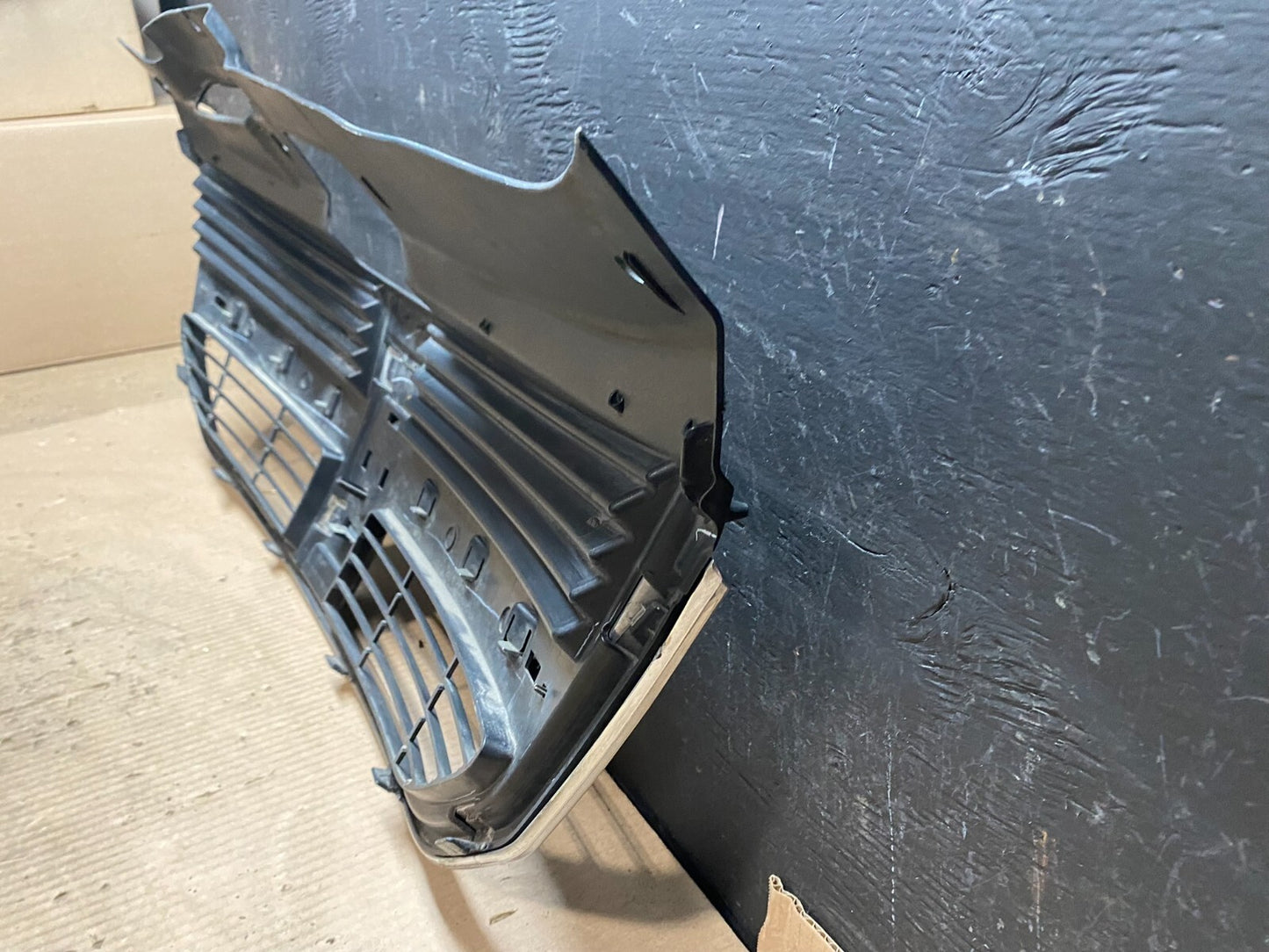 2009 to 2010 Dodge Journey Chrome Front Upper Grill Grille OEM E4089 PS6