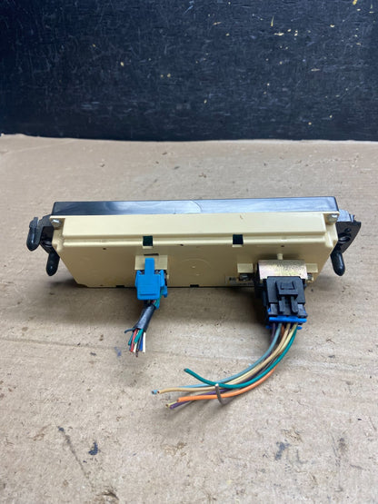 1999 to 2002 Chevrolet Silverado HVAC Heater Climate Control Module AH5335 DG3