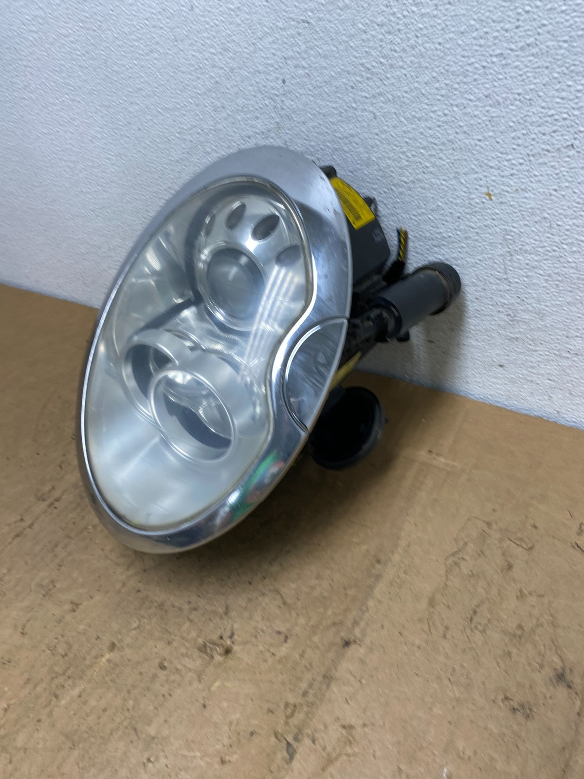 2005 to 2008 Mini Cooper Right Passenger Side Headlight Xenon HID AD0568 DG1
