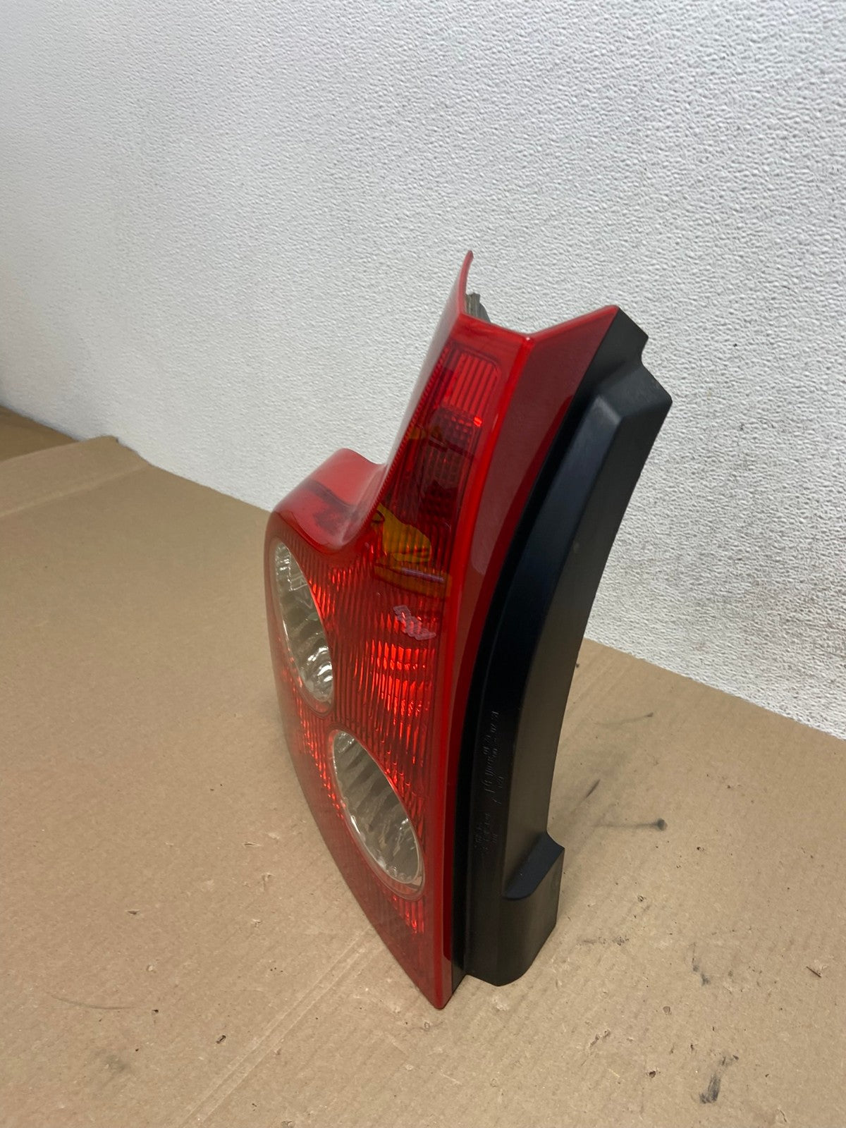 2003 2004 2005 2006 Volvo XC90 Left Driver LH Lower Tail Light AE6979 LK1