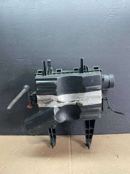 2010 to 2018 Mercedes-Benz Sprinter 2500 3.0L Air Cleaner Box ab7841 DG5
