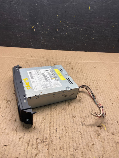 2008 to 2012 Chrysler Town Country DVD Player Receiver Q0986 DG2