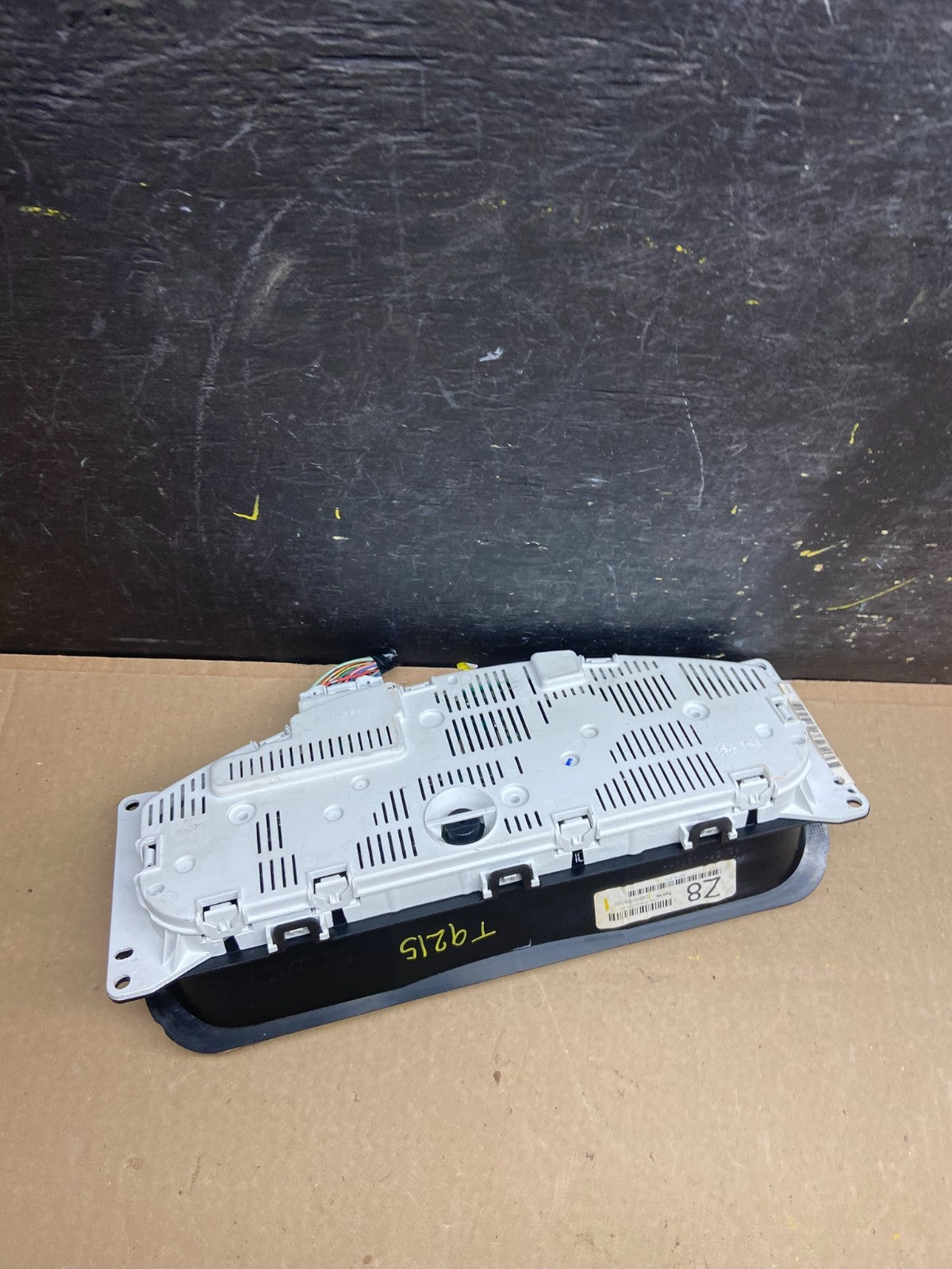 2005 to 2012 Nissan Xterra Frontier Pathfinder Speedometer Cluster Gauge t92155