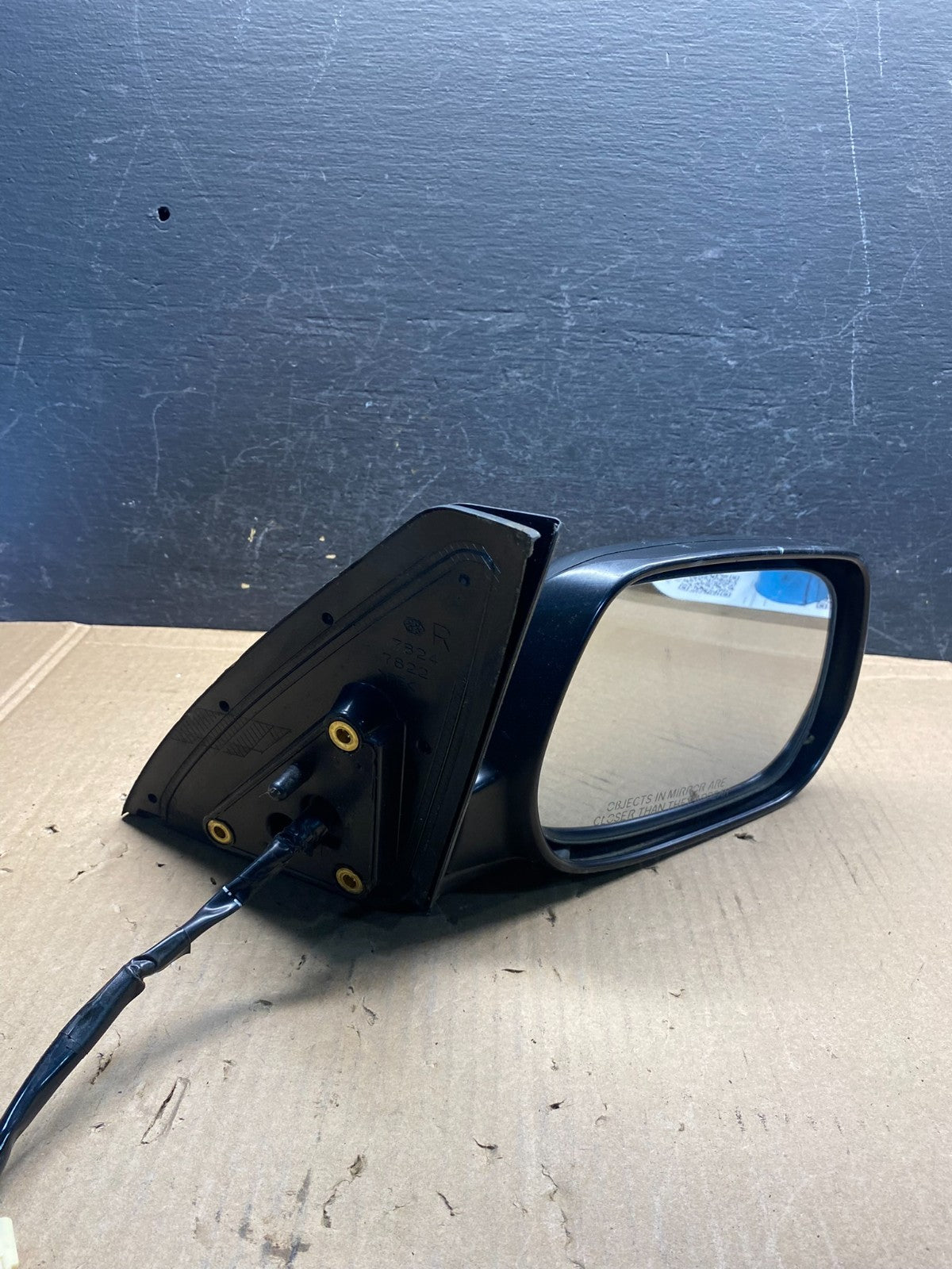 2004 to 2005 Toyota RAV4 Right Passenger RH Side View Door Mirror AE7954 DW10