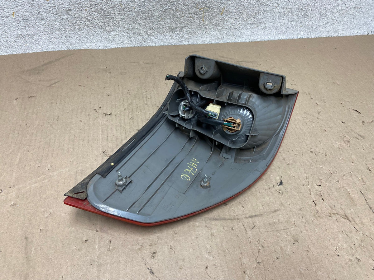 2006 - 2010 Toyota Sienna Right Passenger Side Tail Light AH7610 LK5