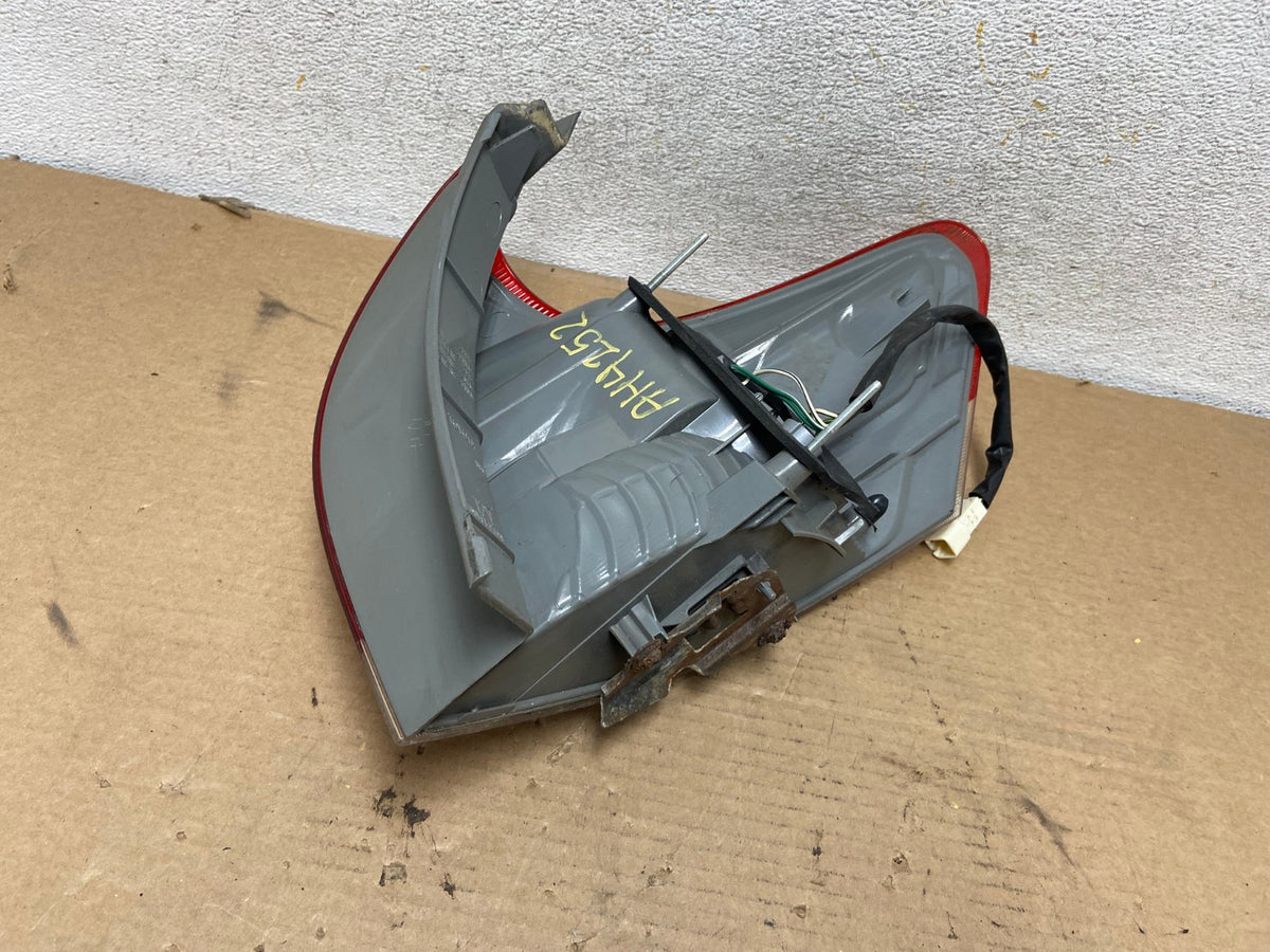 2009 to 2012 Toyota Venza Left Driver LH Side Tail Light AH4252 LK6