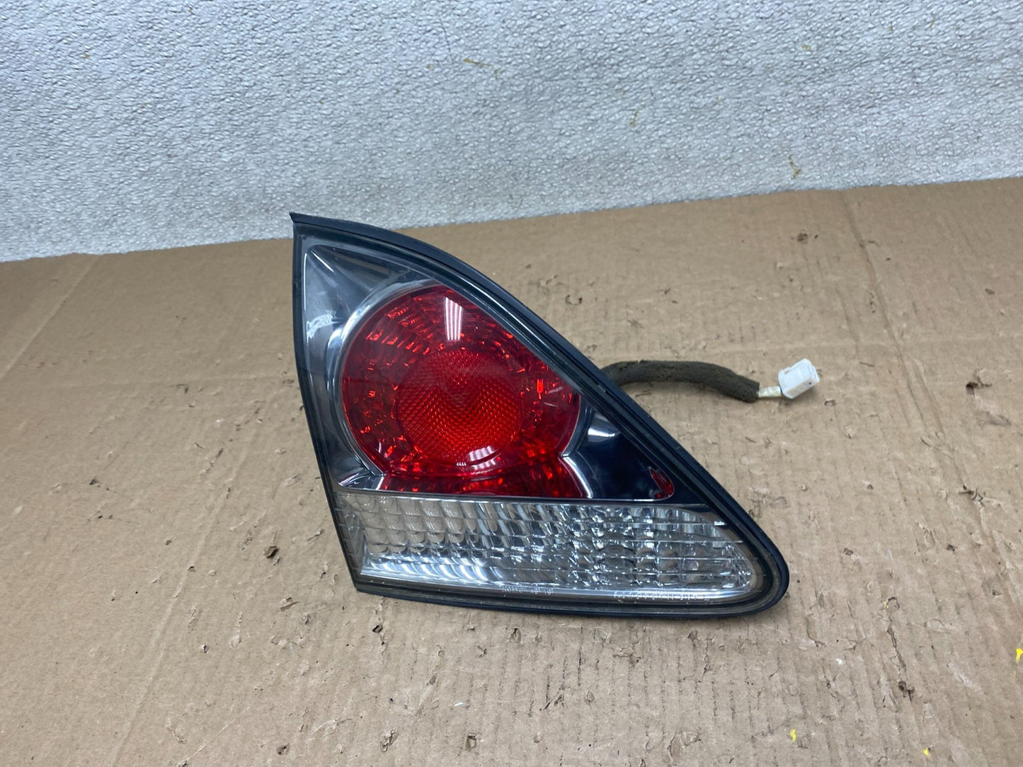 2000-2003 Lexus Rx300 Left Driver Lh Side Rear Inner Tail Light T7656 DW1