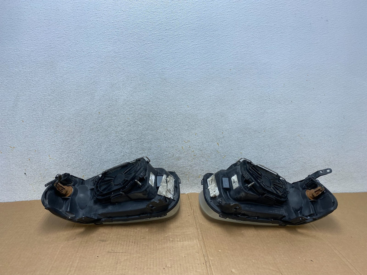 2005 - 2007 Ford Escape Headlights Left+Right Halogen AI3823 DW10