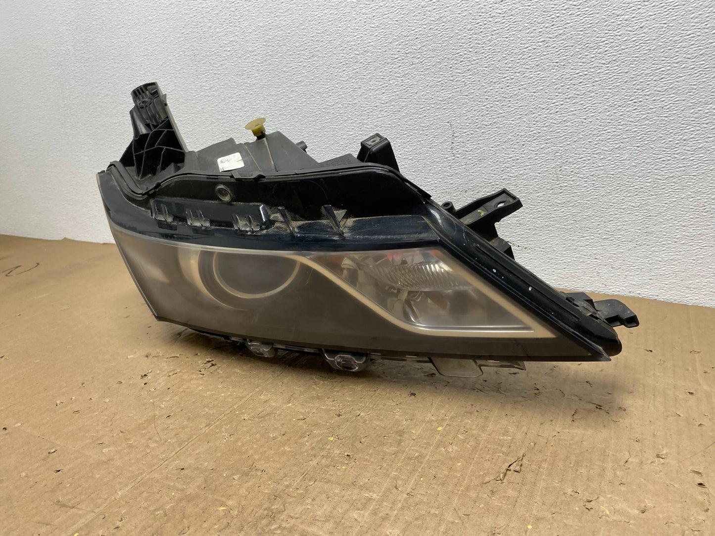 2014 to 2020 Chevrolet Impala Right Passenger RH Headlight Halogen AC0348 DW1