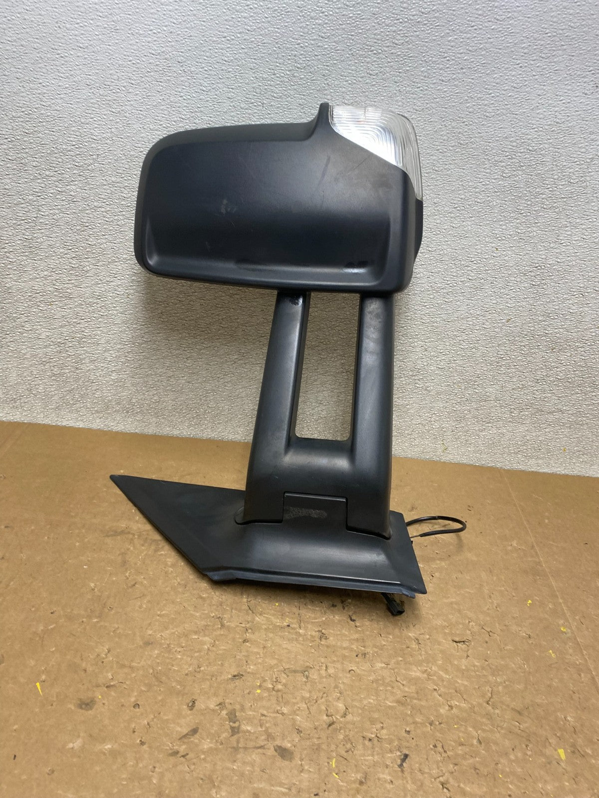 2007 to 2017 Freigtliner Sprinter Left Driver LH View Door Mirror V5909 DG0