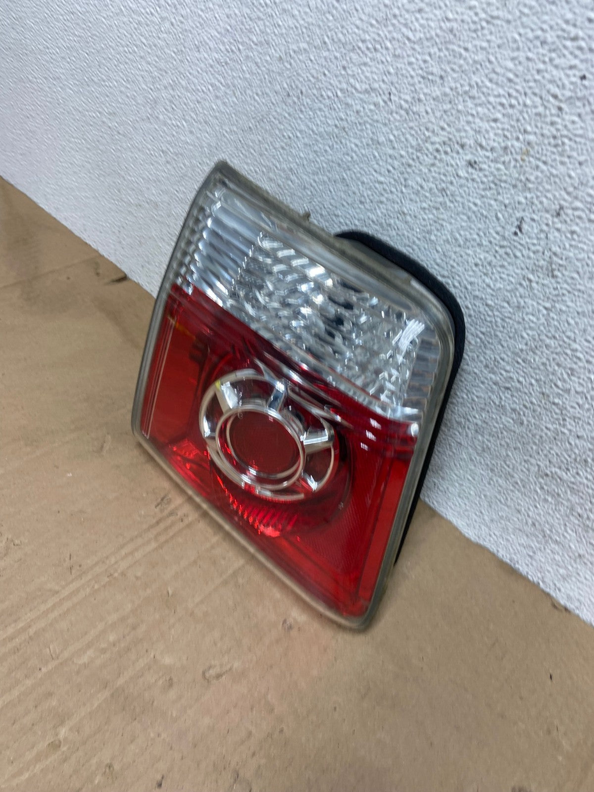 2007 to 2012 GMC Acadia Left Driver Lh Side Tail Light Inner AE9113 LK1