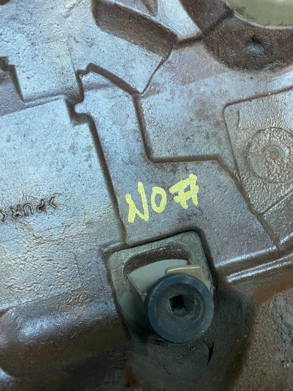 2008 to 2010 Toyota Highlander Top Engine Cover Lid OEM w4852 DG8