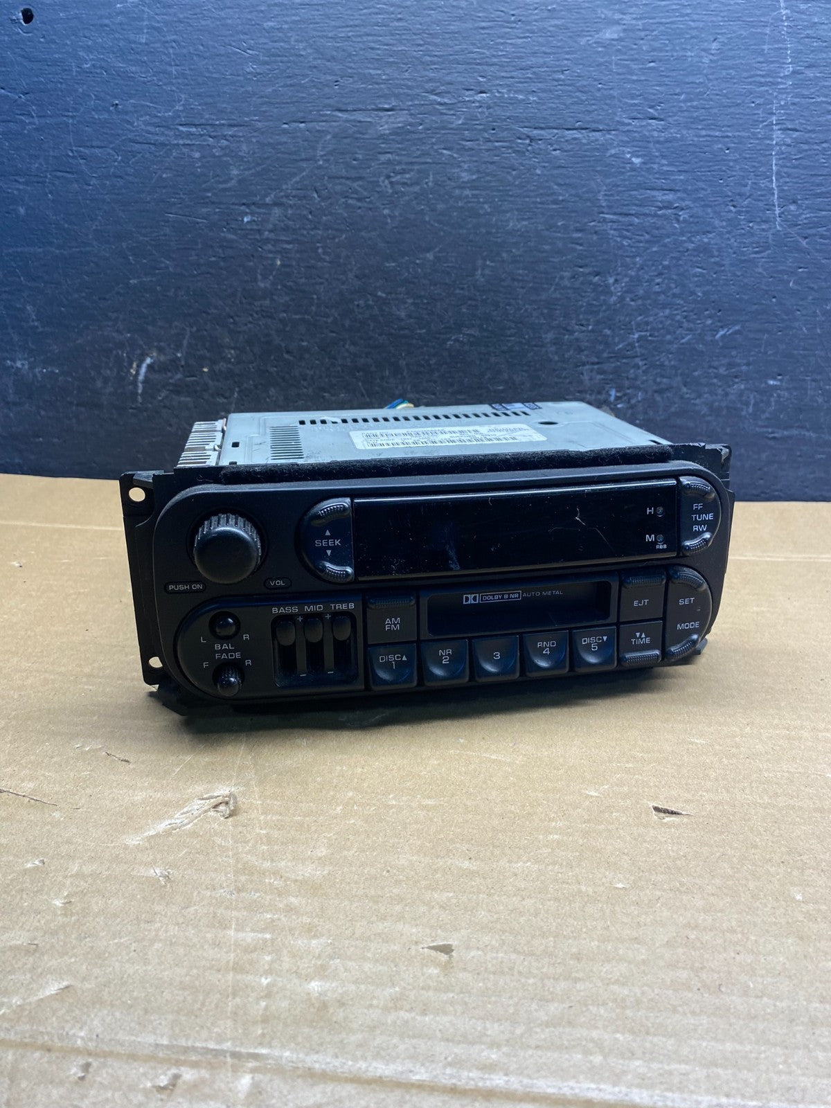 2002 - 2006 Chrysler Dodge Jeep Ram Radio CD Player AM/FM Receiver AD6605 DG0