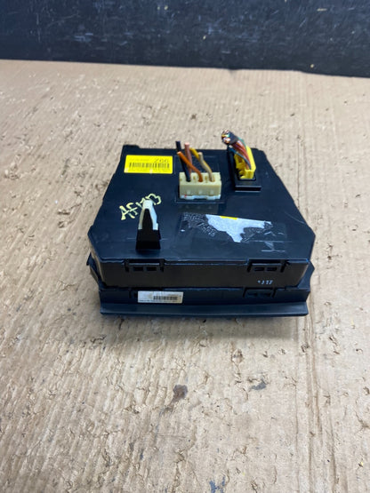 2011 - 2013 Hyundai Elantra Center Heater A/C AC Climate Control Panel AF1713 DG4