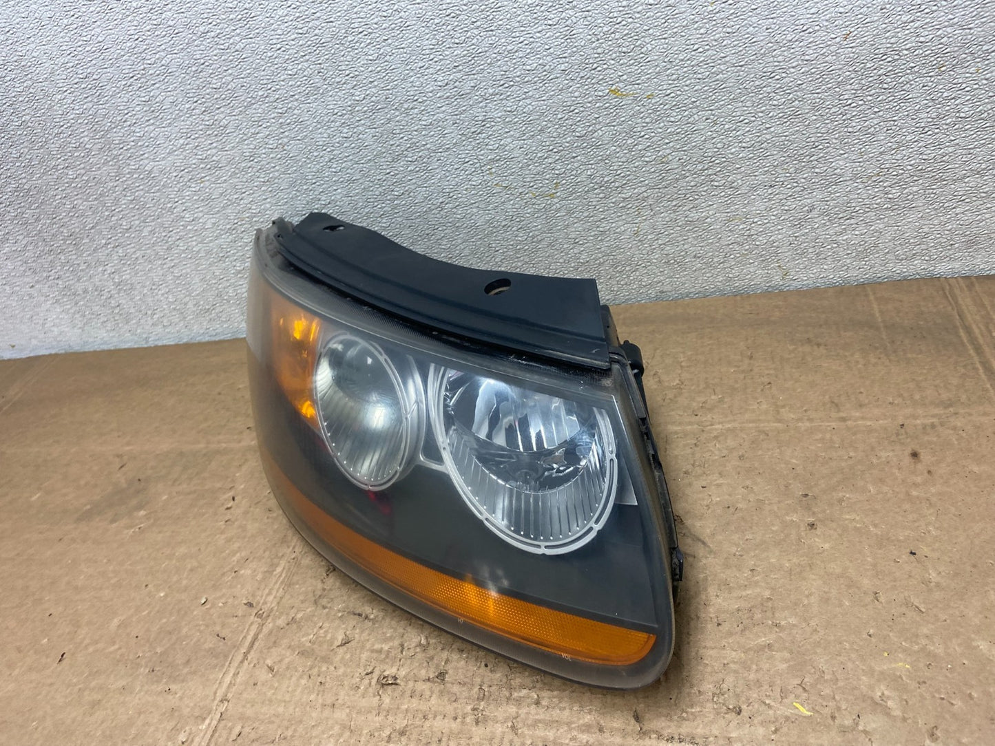 2007 2008 2009 Hyundai Santa Fe Right Passenger Halogen Headlight TYC Y6873 DW1