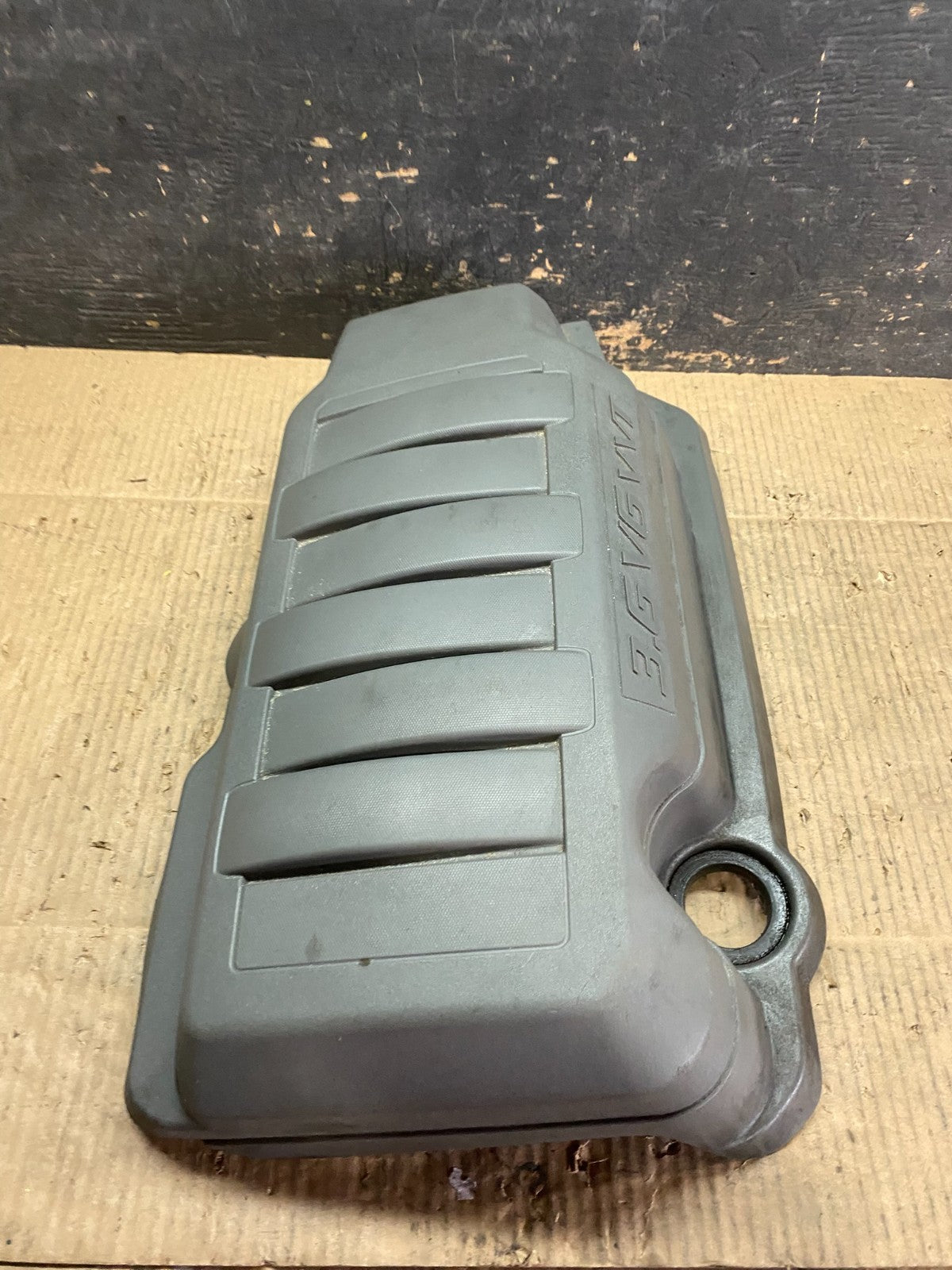 2007 to 2008 GMC Acadia 3.6L VVT Engine Cover Shield T9460 DG3