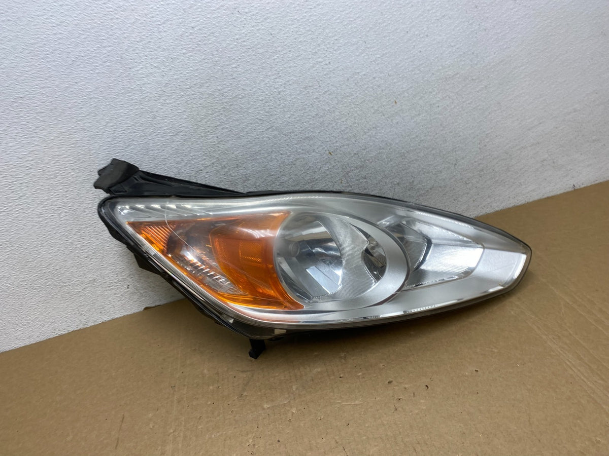 2013 to 2016 Ford C-MAX Right Passenger Side Headlight AF9942 DW0
