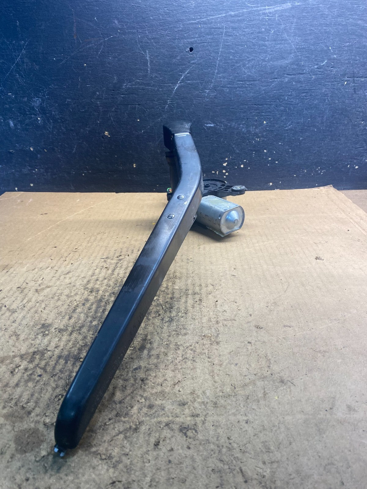 2008-2017 GMC Acadia Enclave Tailgate Back Door Rear Wiper Motor Wiper Z2445 DG3