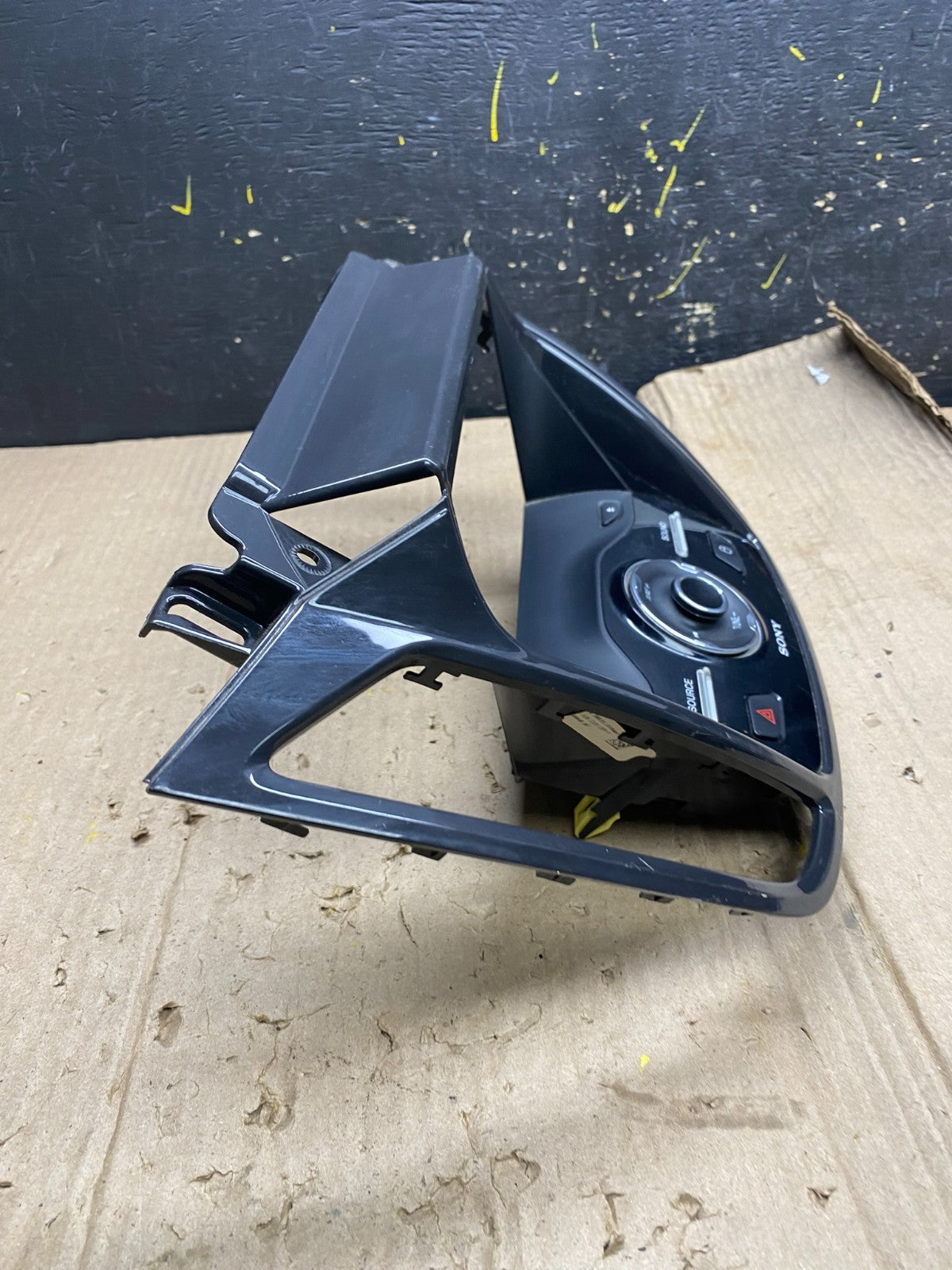 2013 2014 2015 2016 Ford Escape Dash Radio Control Panel Bezel X1969 DG2