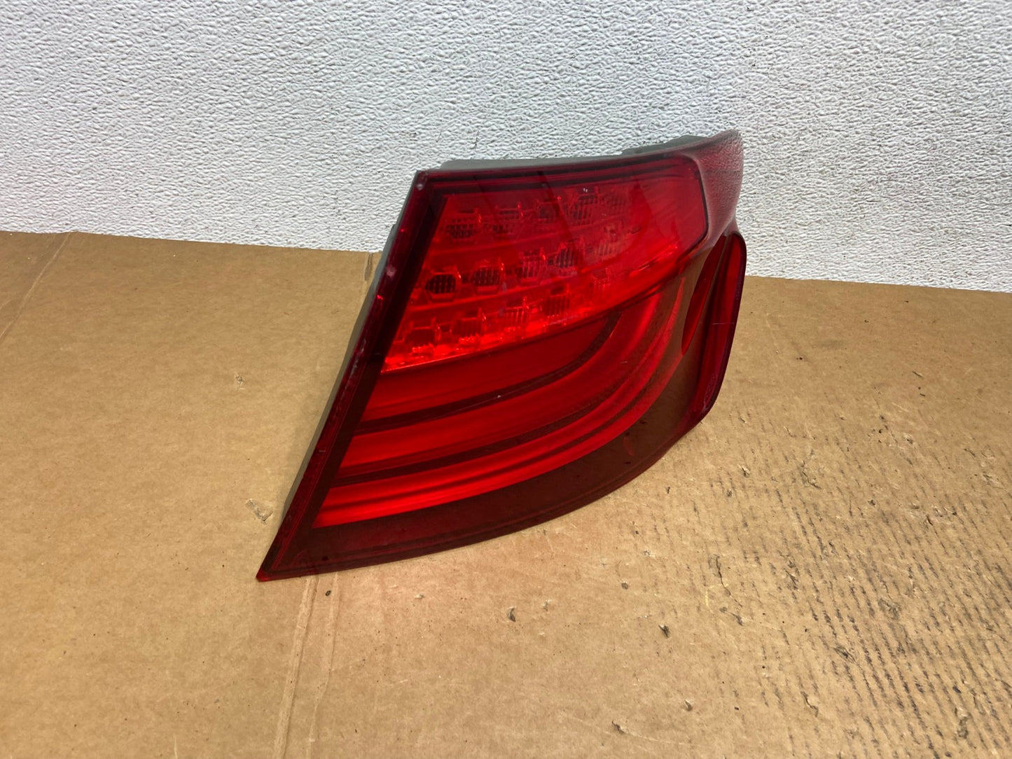 2011 2012 2013 BMW 5 Series F10 Right Passenger Rh Side Tail Light AE0604 LK2