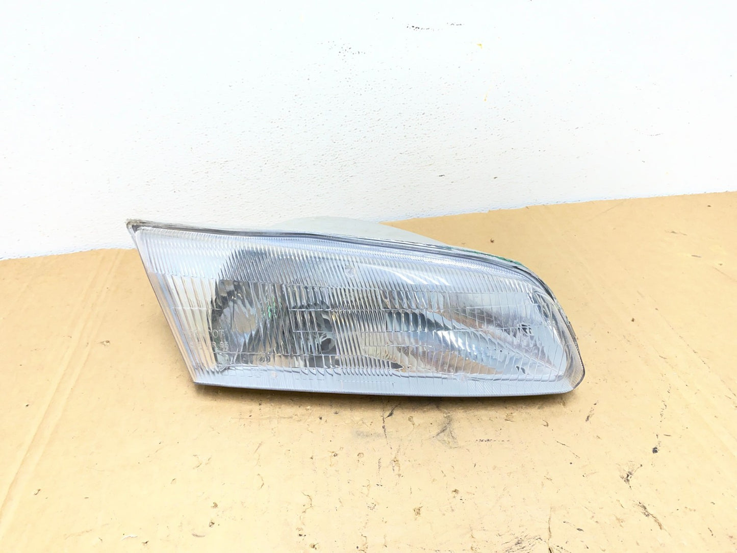 1997 1998 1999 Toyota Camry Right Passenger RH Halogen Headlight AD3049 DW0