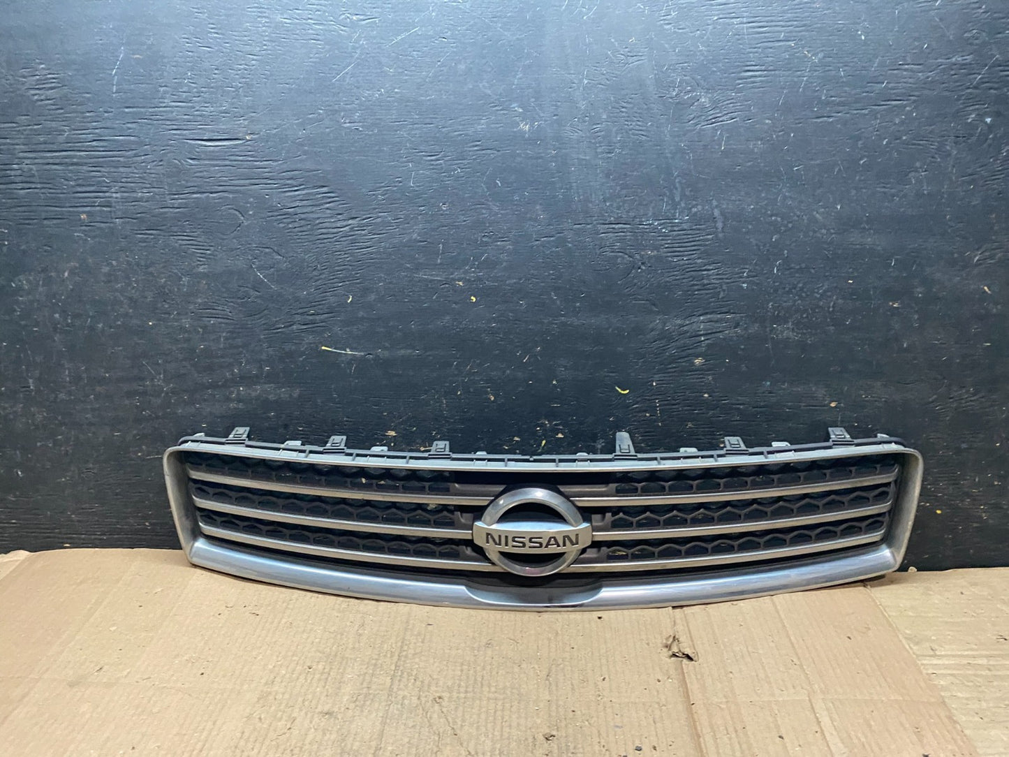 2009 to 2011 Nissan Maxima Front Upper Grill Grille 62070-9N00A W4825 DG0