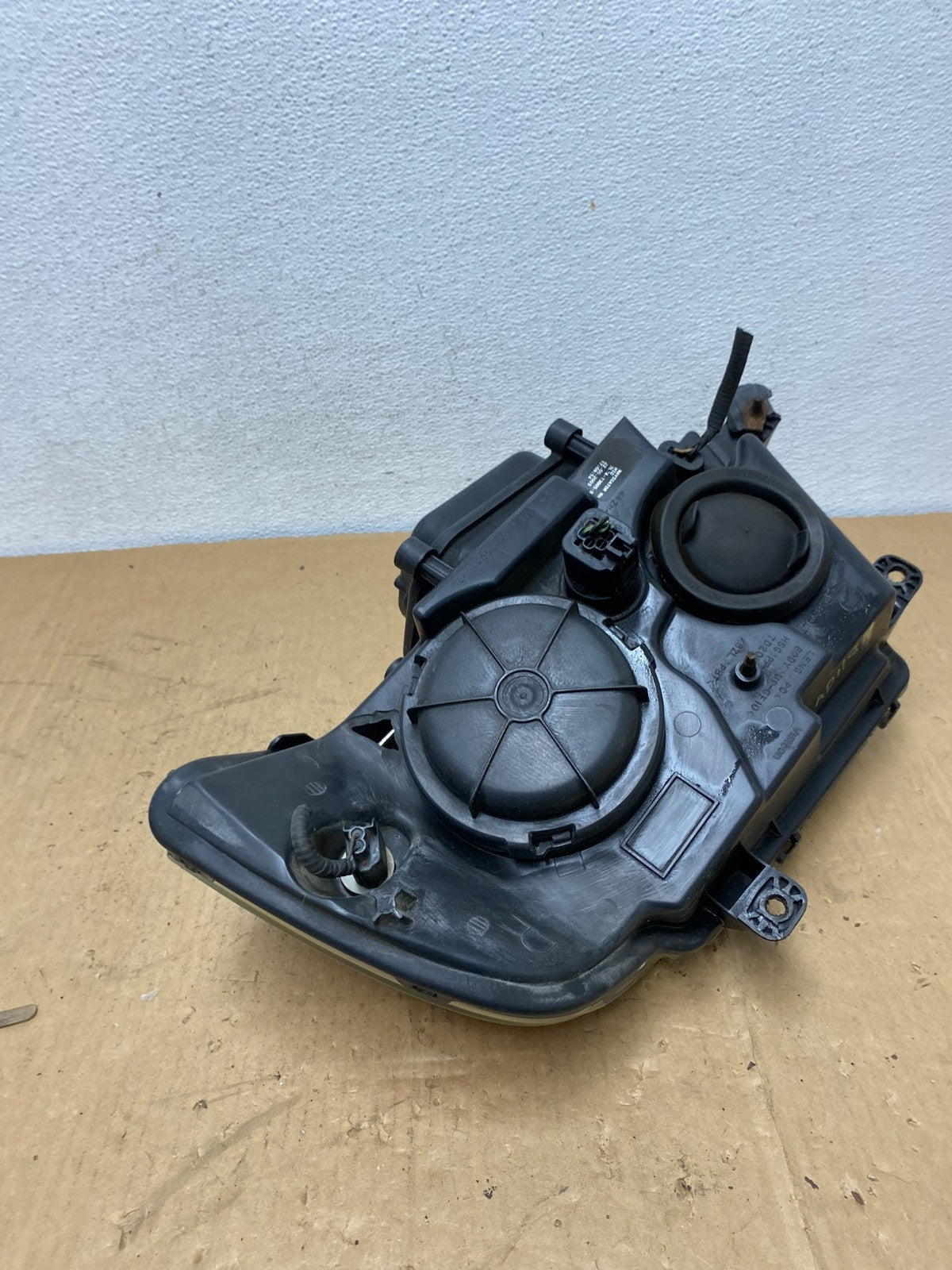 Xenon 2003-2006 Lincoln Navigator Right Passenger Side Headlight AD1187 DW6
