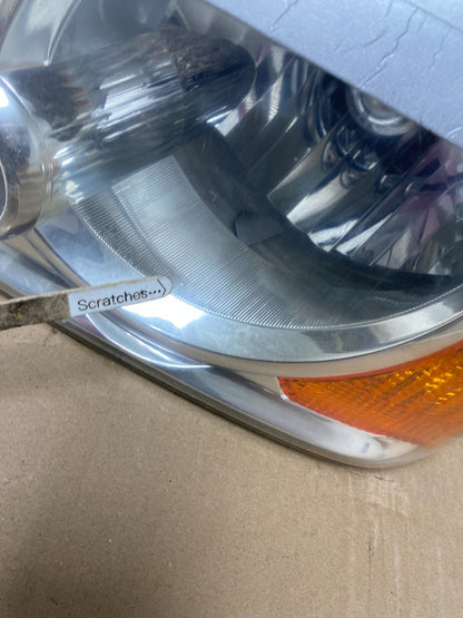 2004 to 2006 Suzuki XL-7 XL7 Left+Right Side Halogen Headlights AE88074