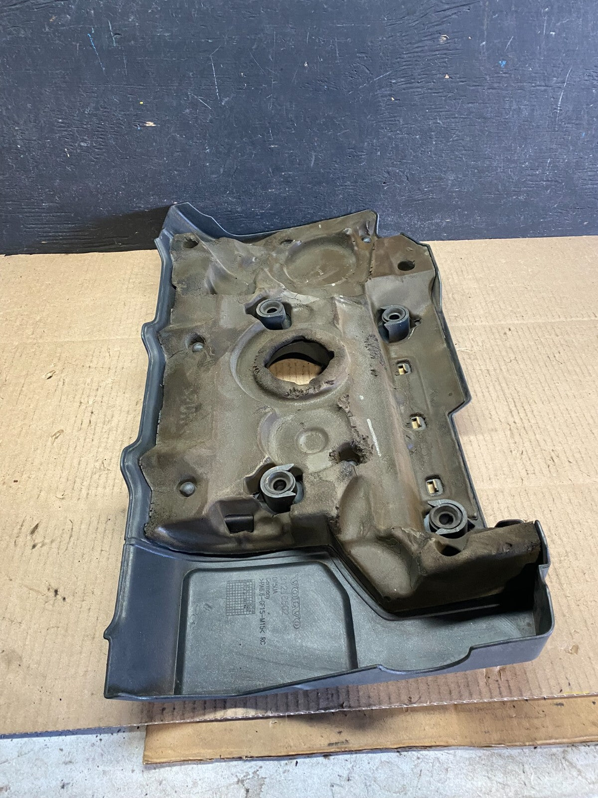 2005 to 2011 Volvo S80 3.2L Upper Top Engine Motor Dust Cover Oem i3363 DG16