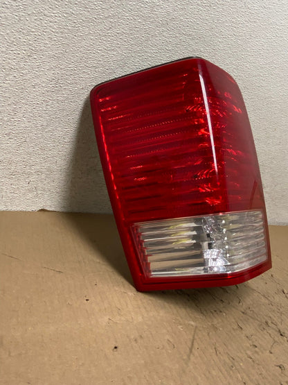 2007 2008 2009 Chrysler Aspen Tail light Left Driver Lh Side AG8085 LK1