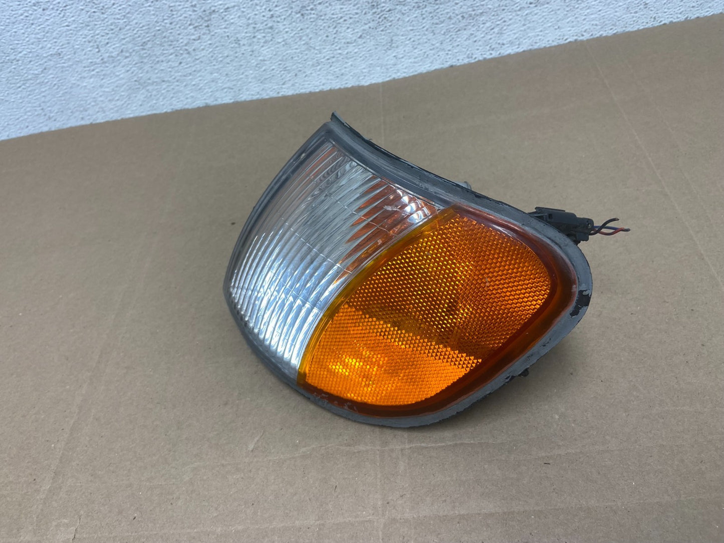 1998 to 2000 Kia Sportage Left Driver LH Front Turn Signal DEPO AE4838 DW1